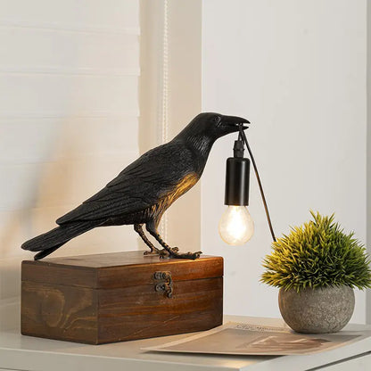 Crow Design Table Lamp, USB Powered Creative Desk Lamp, Desktop Decoration Table Lamp, Decorative Lamp for Bedroom, Living Room, Lighting, Indoor Light, Cozy Lighting Lights, Home Decoration Lamp, Modern Rustic Lamps, Resin Table Lamp